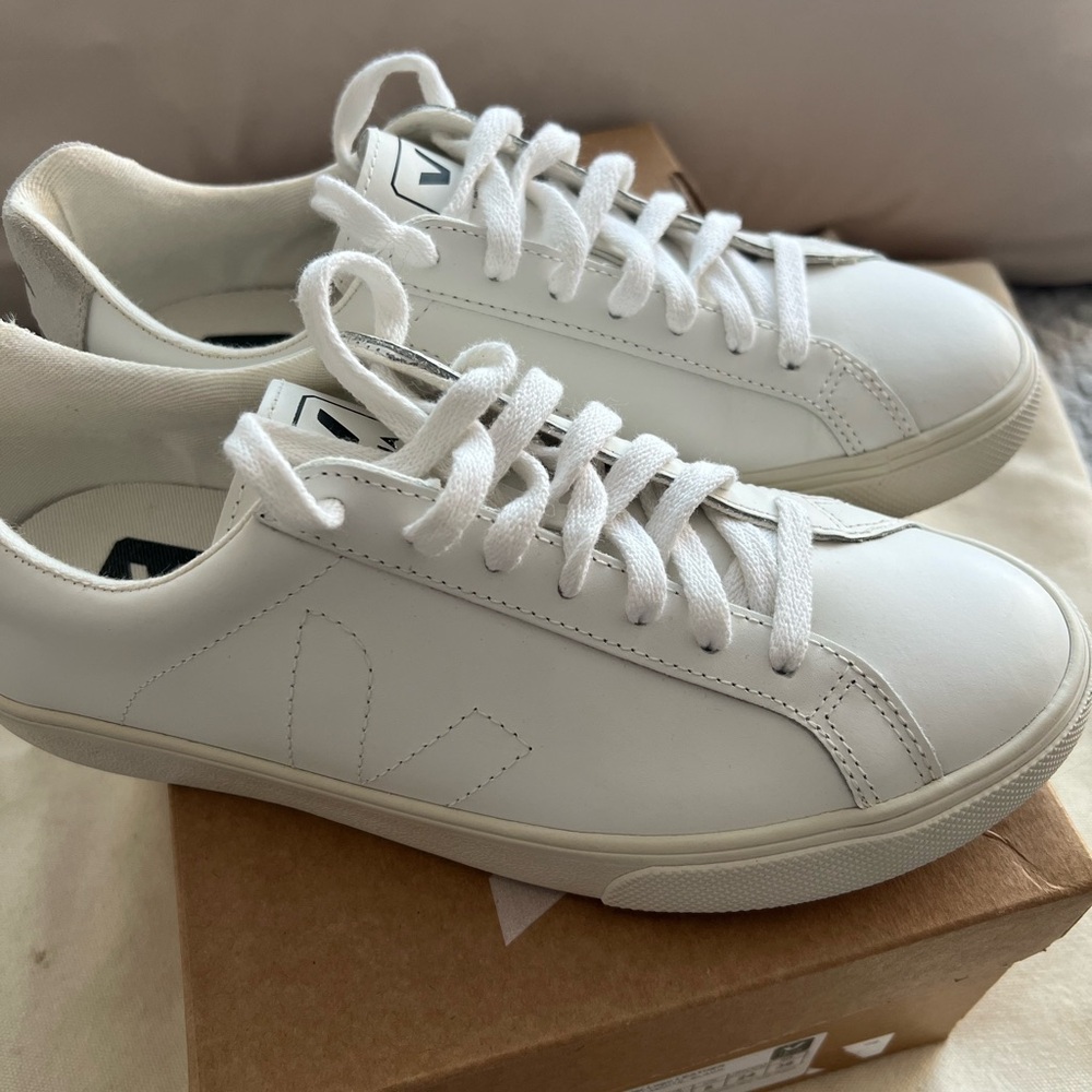Veja Esplar Extra white 7 / 38